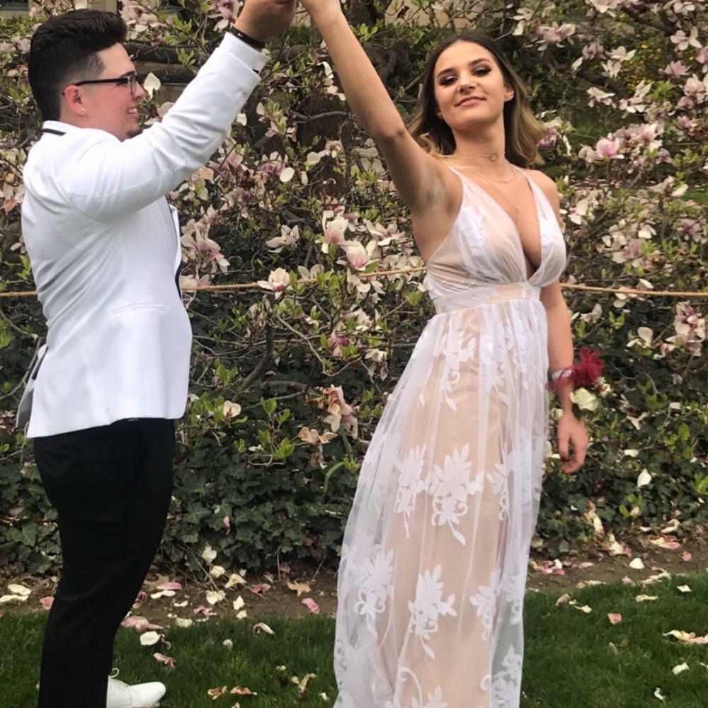 PROM DRESS - Picture 2 of 2